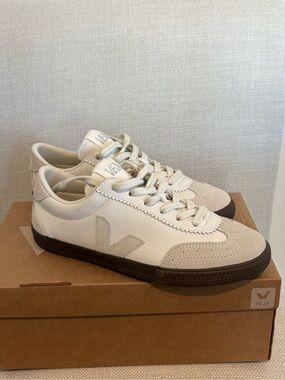 Veja Volley Womens Sneakers Veja Size 7 US